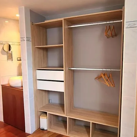 Splendide La Tour Blanche 12min Du Puy Du Fou *