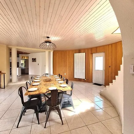 Splendide La Tour Blanche 12min Du Puy Du Fou *