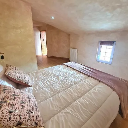 Splendide La Tour Blanche 12min Du Puy Du Fou Feriehus